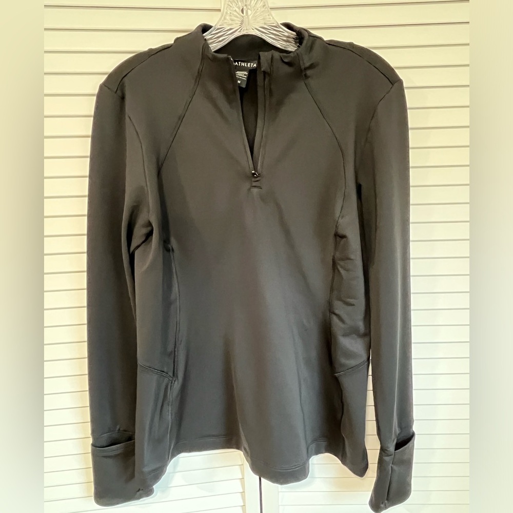 Athleta women’s 1/2 zip long-sleeved running shirt, Medium